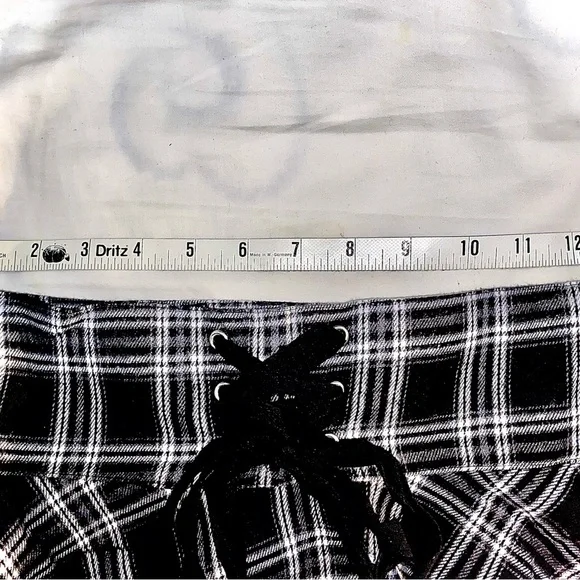 Plaid Skirt with Faux Corset Lace-Up Waist Women’s Size 4 - Picture 12 of 15